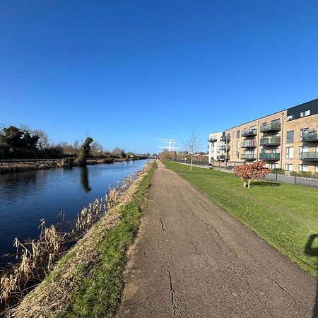 Elegant Entire Home In Dublin'S Royal Canal- Peaceful & Central Exteriör bild